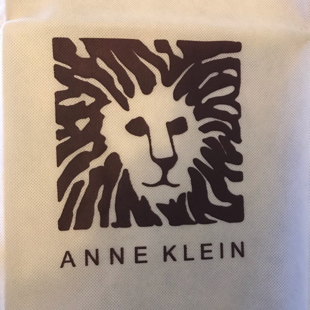 Anne Klein dust bag 25” wide x 21” high